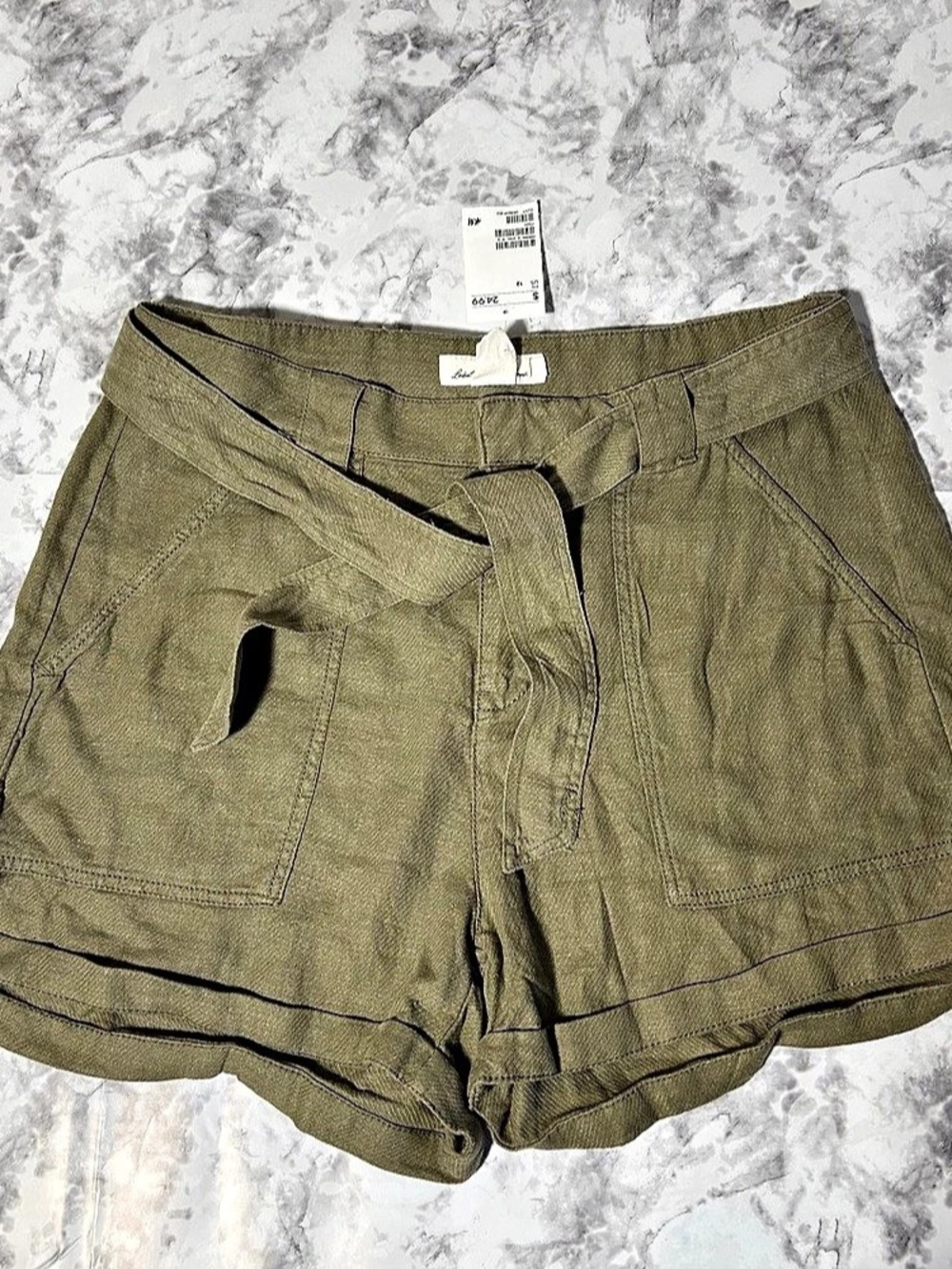H&M - L'Agence Women's High Waist Shorts in Green Size 12 NWT